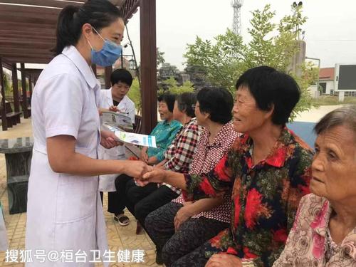 情暖中秋 健康同行——荆家镇卫生院进集市送健康服务