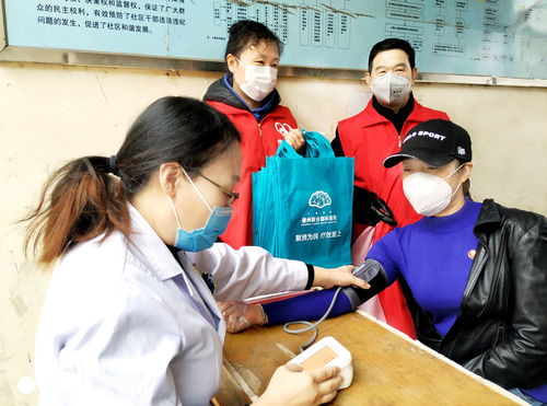 温暖人心 送健康服务与健康咨询行动纪实